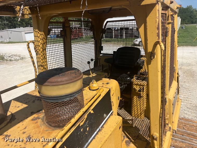 image for item EK8984 1995 Caterpillar  D6EPS dozer