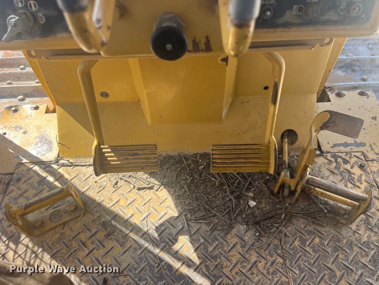 image for item EK8984 1995 Caterpillar  D6EPS dozer