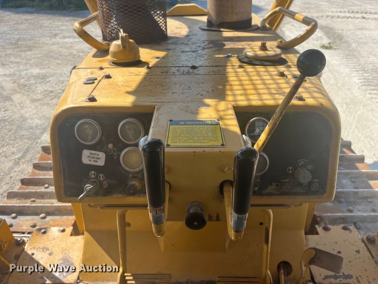 image for item EK8984 1995 Caterpillar  D6EPS dozer