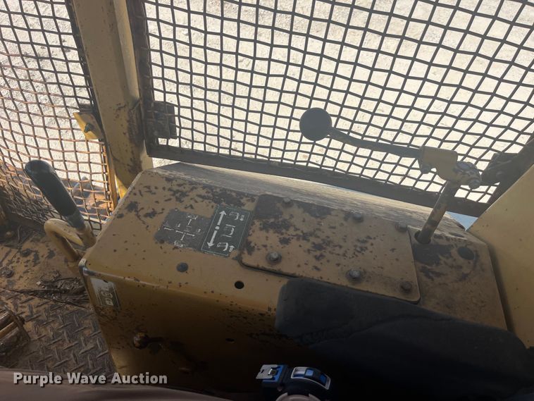 image for item EK8984 1995 Caterpillar  D6EPS dozer
