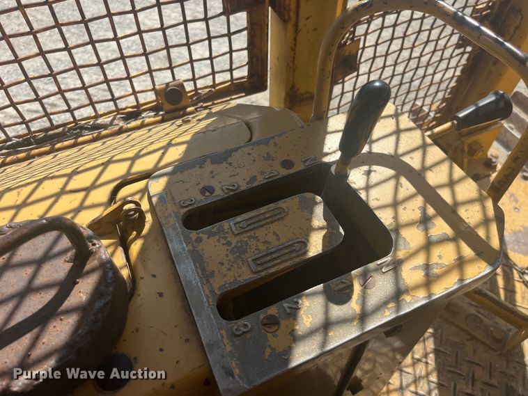 image for item EK8984 1995 Caterpillar  D6EPS dozer