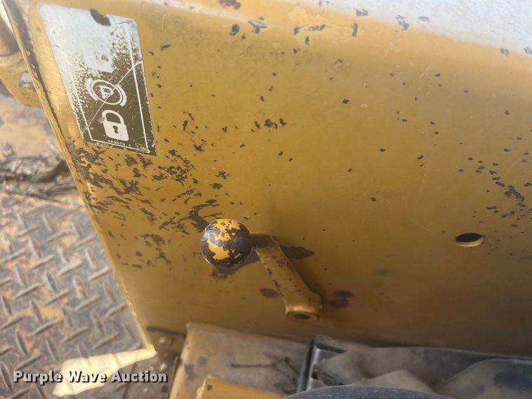 image for item EK8984 1995 Caterpillar  D6EPS dozer