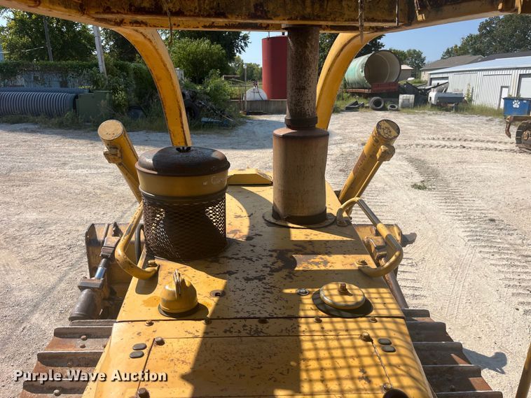 image for item EK8984 1995 Caterpillar  D6EPS dozer