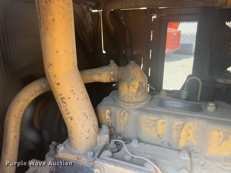 image for item EK8984 1995 Caterpillar  D6EPS dozer