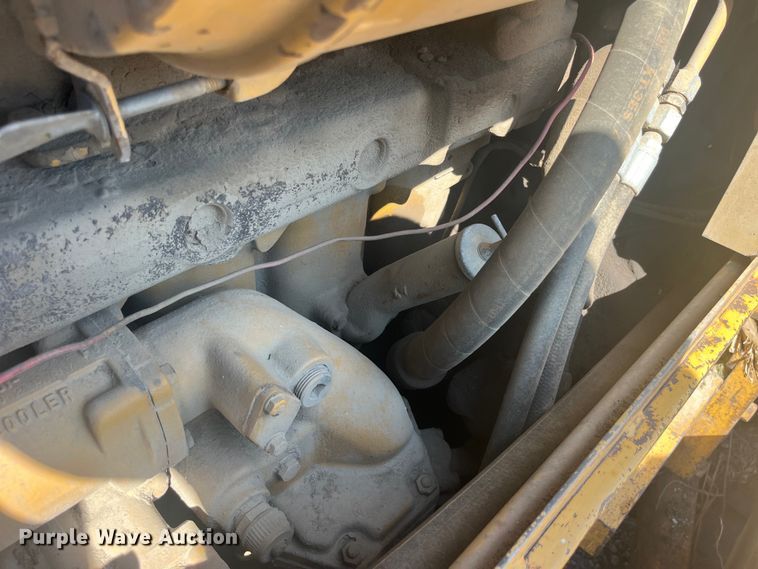 image for item EK8984 1995 Caterpillar  D6EPS dozer