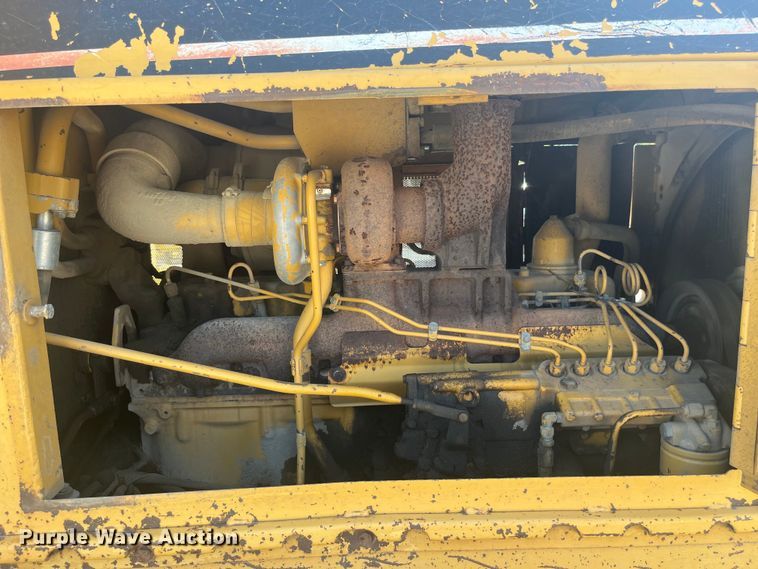 image for item EK8984 1995 Caterpillar  D6EPS dozer