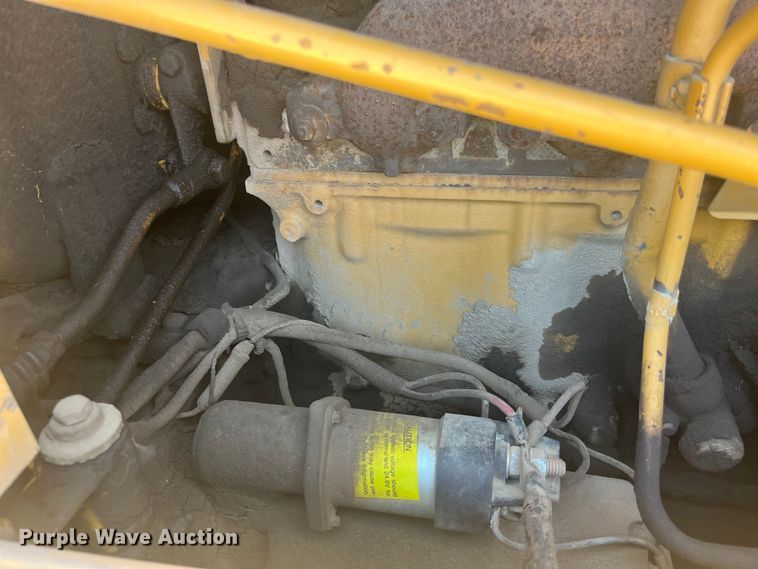 image for item EK8984 1995 Caterpillar  D6EPS dozer