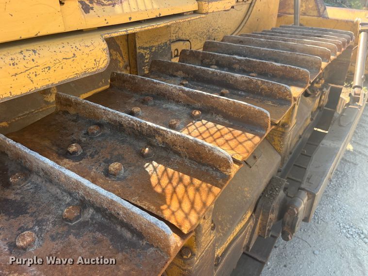 image for item EK8984 1995 Caterpillar  D6EPS dozer