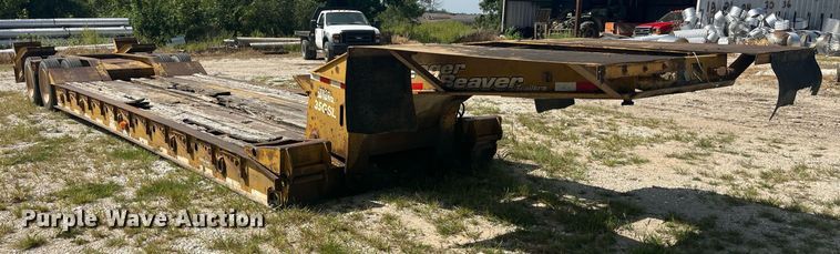 image for item EK8994 2002 Eager Beaver 35GSL lowboy equipment trailer