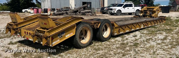 image for item EK8994 2002 Eager Beaver 35GSL lowboy equipment trailer