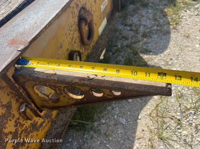 image for item EK8994 2002 Eager Beaver 35GSL lowboy equipment trailer