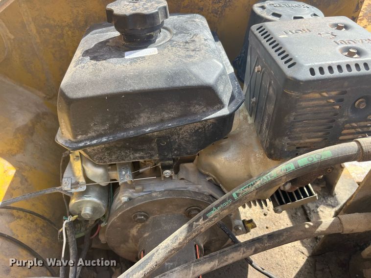 image for item EK8994 2002 Eager Beaver 35GSL lowboy equipment trailer