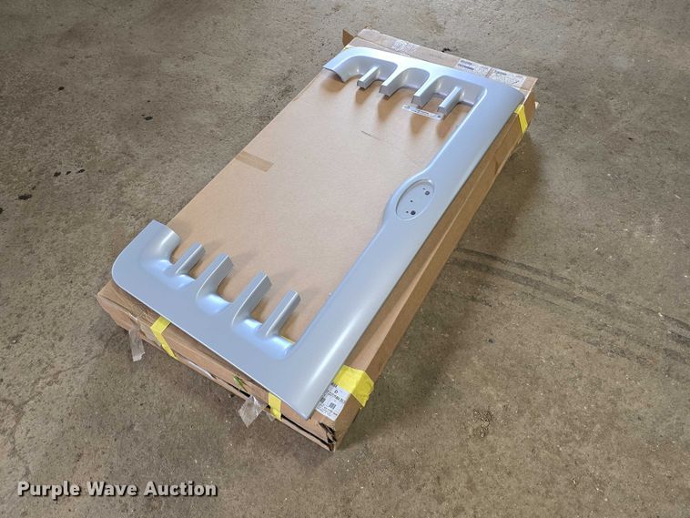 image for item KA9866 (2) Sterling truck grilles