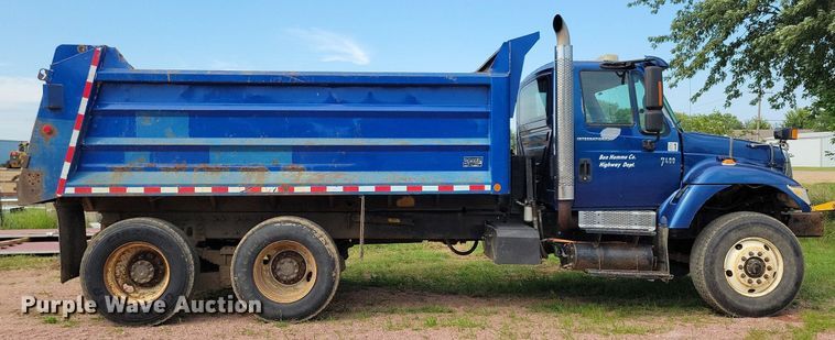 image for item KA9867 2005 International 7400 dump truck