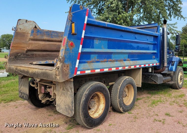 image for item KA9867 2005 International 7400 dump truck