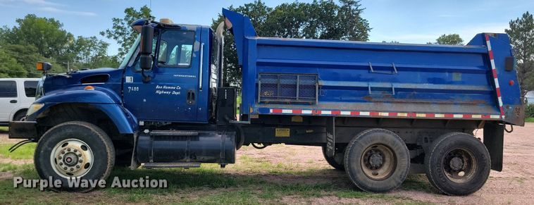 image for item KA9867 2005 International 7400 dump truck