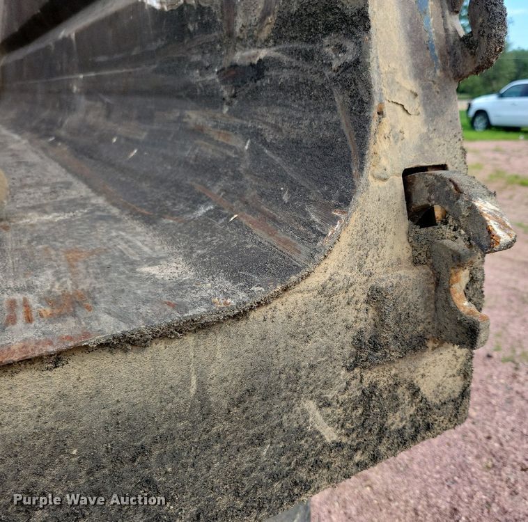 image for item KA9867 2005 International 7400 dump truck