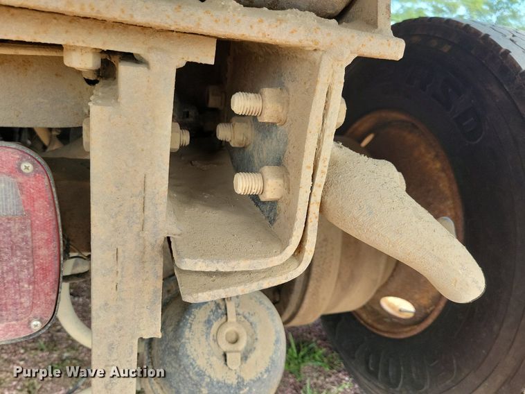 image for item KA9867 2005 International 7400 dump truck