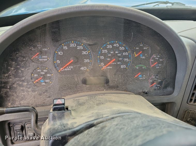 image for item KA9867 2005 International 7400 dump truck