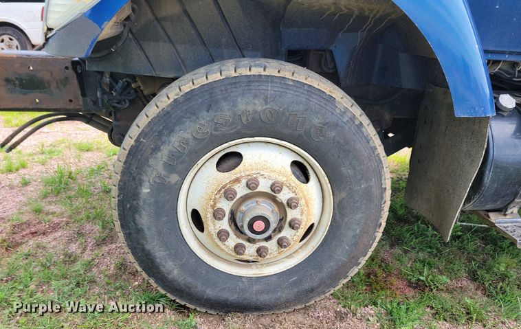 image for item KA9867 2005 International 7400 dump truck