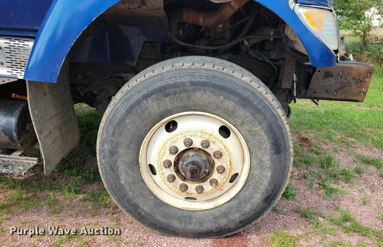 image for item KA9867 2005 International 7400 dump truck