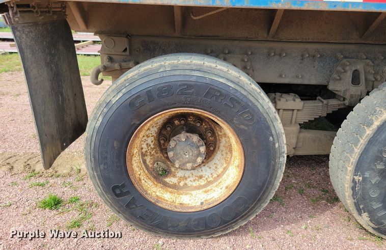 image for item KA9867 2005 International 7400 dump truck