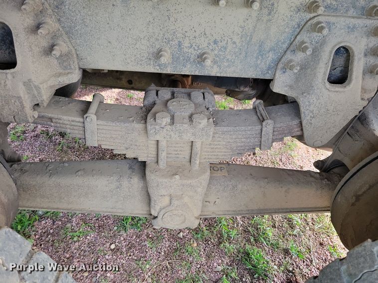 image for item KA9867 2005 International 7400 dump truck