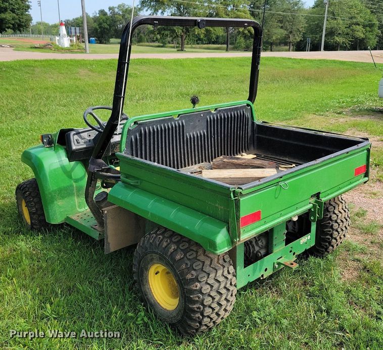 image for item KA9868 1998 John Deere Gator utility vehicle