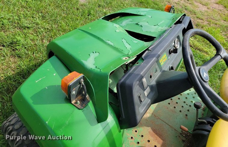 image for item KA9868 1998 John Deere Gator utility vehicle