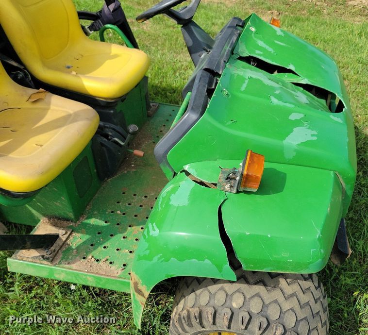 image for item KA9868 1998 John Deere Gator utility vehicle