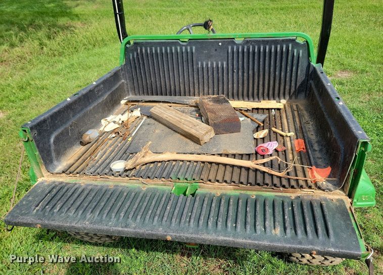 image for item KA9868 1998 John Deere Gator utility vehicle