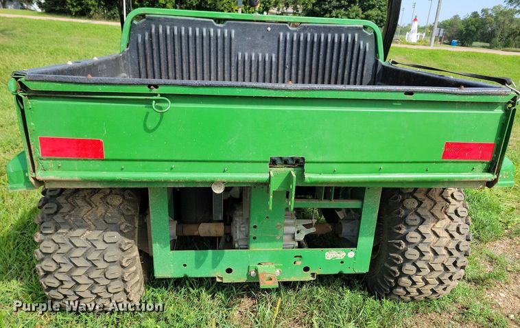 image for item KA9868 1998 John Deere Gator utility vehicle