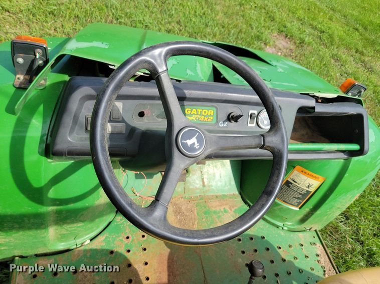 image for item KA9868 1998 John Deere Gator utility vehicle