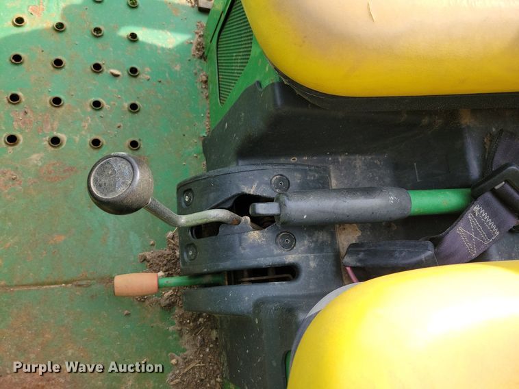 image for item KA9868 1998 John Deere Gator utility vehicle