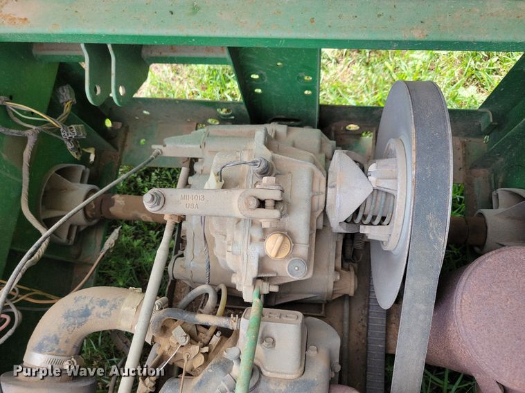 image for item KA9868 1998 John Deere Gator utility vehicle