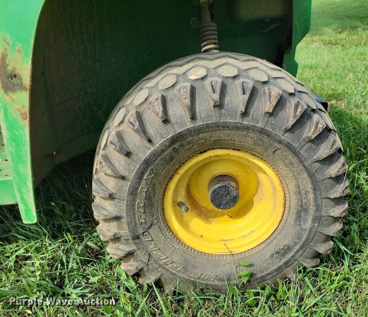 image for item KA9868 1998 John Deere Gator utility vehicle