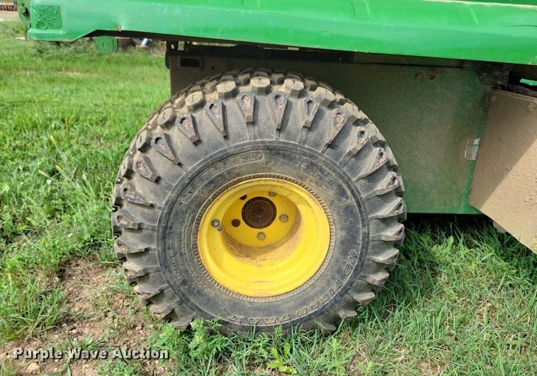 image for item KA9868 1998 John Deere Gator utility vehicle