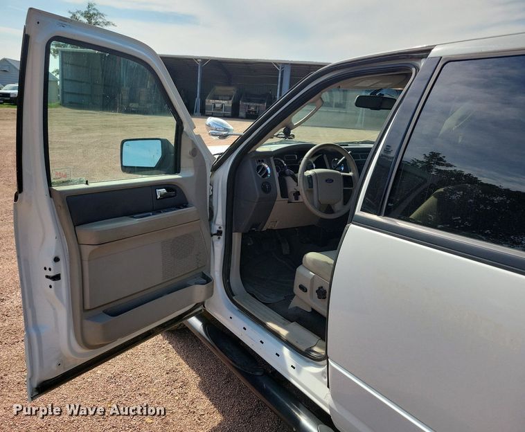 image for item KA9869 2008 Ford Expedition SUV
