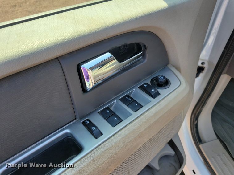 image for item KA9869 2008 Ford Expedition SUV