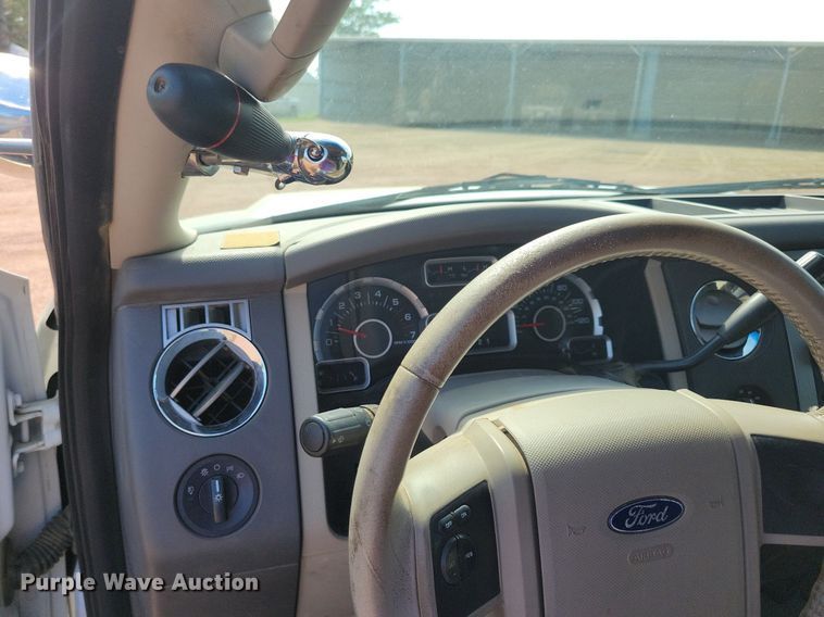 image for item KA9869 2008 Ford Expedition SUV