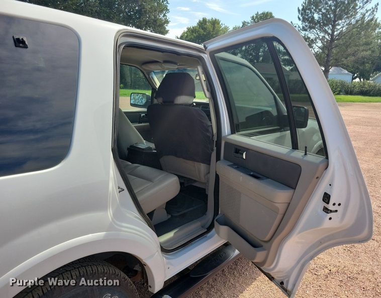 image for item KA9869 2008 Ford Expedition SUV