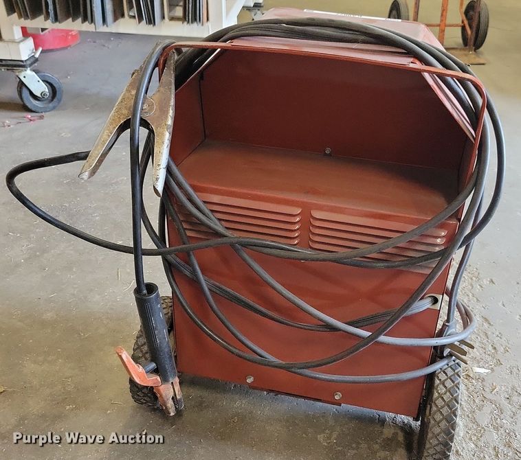 image for item KA9877 Lincoln Electric AC 225 Lincwelder welder