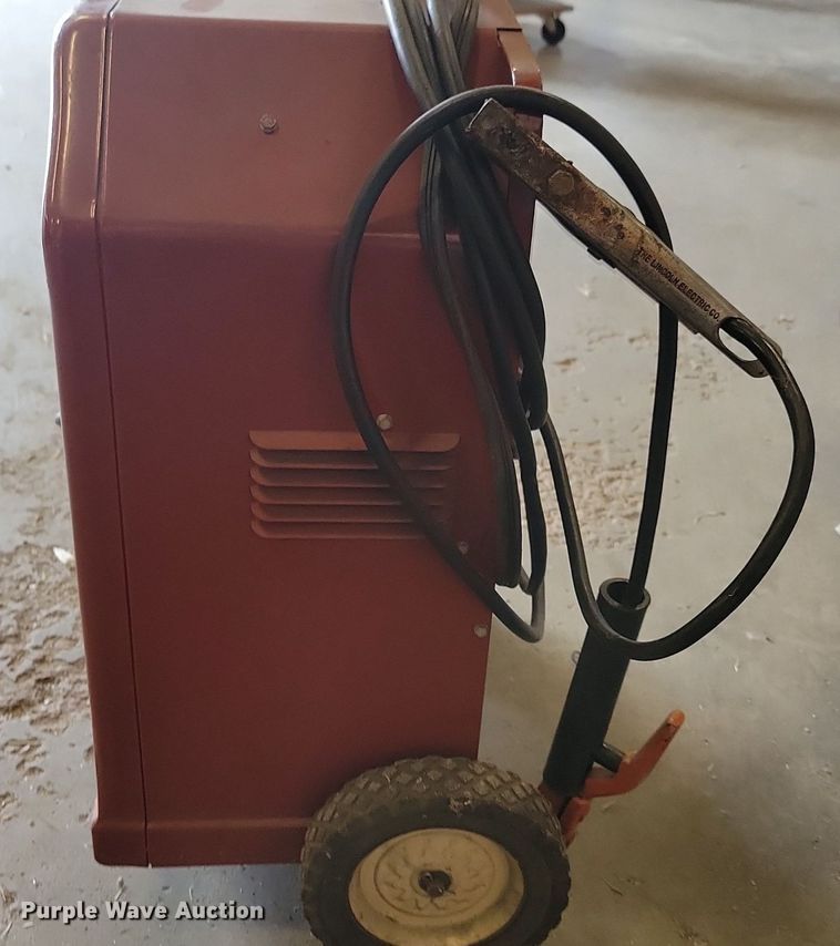 image for item KA9877 Lincoln Electric AC 225 Lincwelder welder