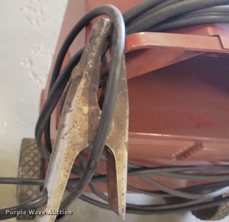 image for item KA9877 Lincoln Electric AC 225 Lincwelder welder