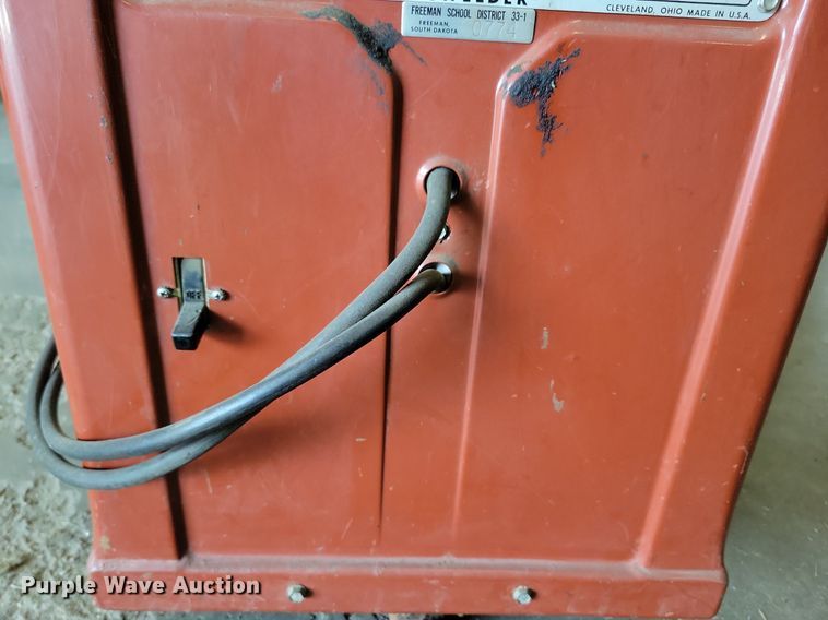 image for item KA9877 Lincoln Electric AC 225 Lincwelder welder