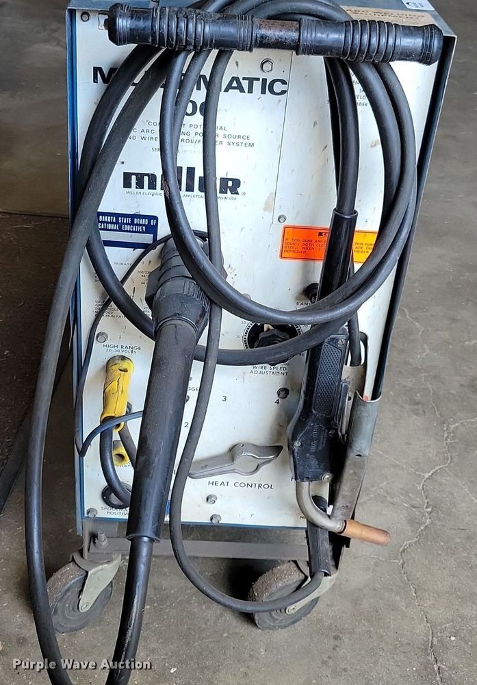 image for item KA9880 Miller Millermatic 200 welder