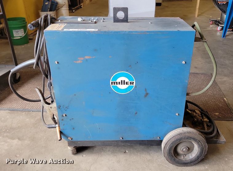 image for item KA9880 Miller Millermatic 200 welder