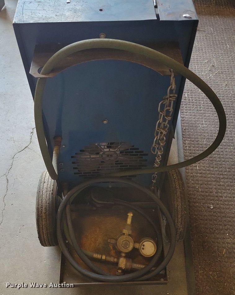 image for item KA9880 Miller Millermatic 200 welder