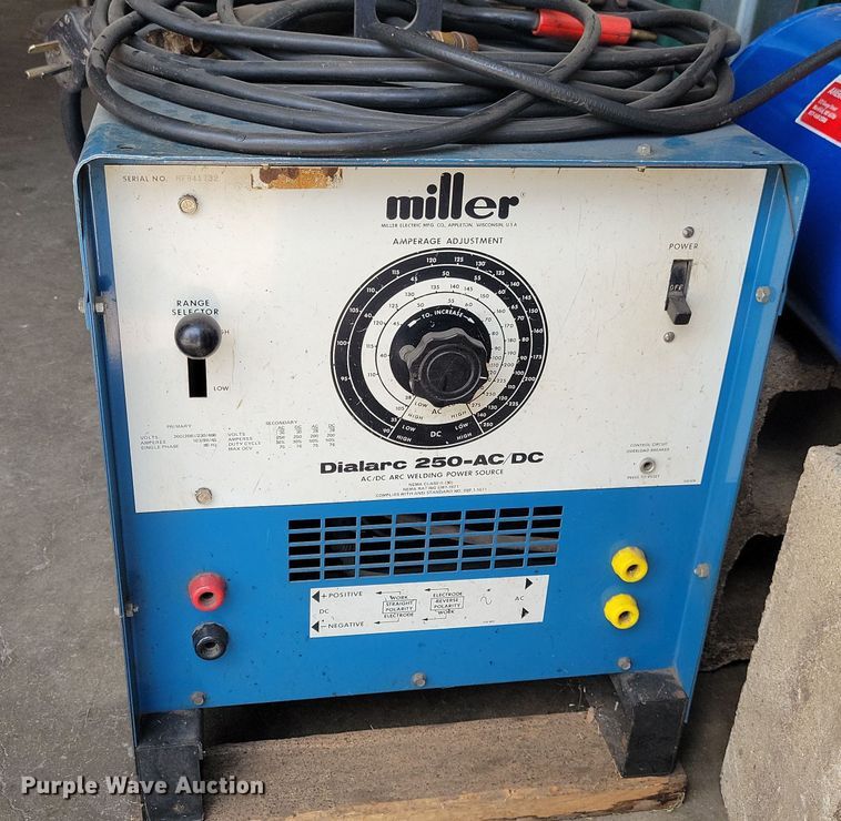 image for item KA9883 Miller Dialarc 250 welder