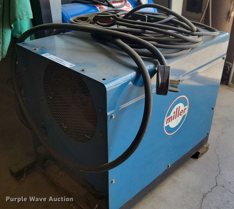 image for item KA9883 Miller Dialarc 250 welder